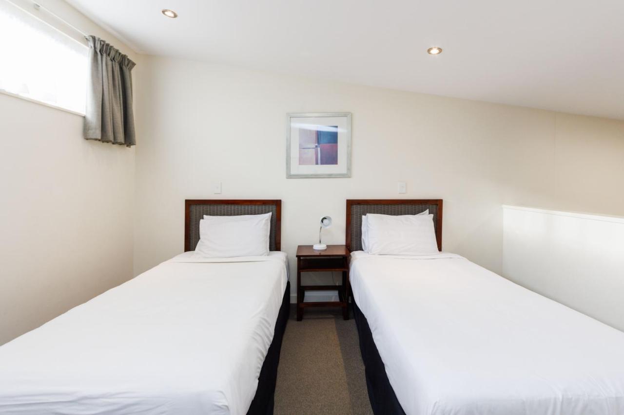 Fitzherbert Regency Motor Lodge Palmerston North Extérieur photo