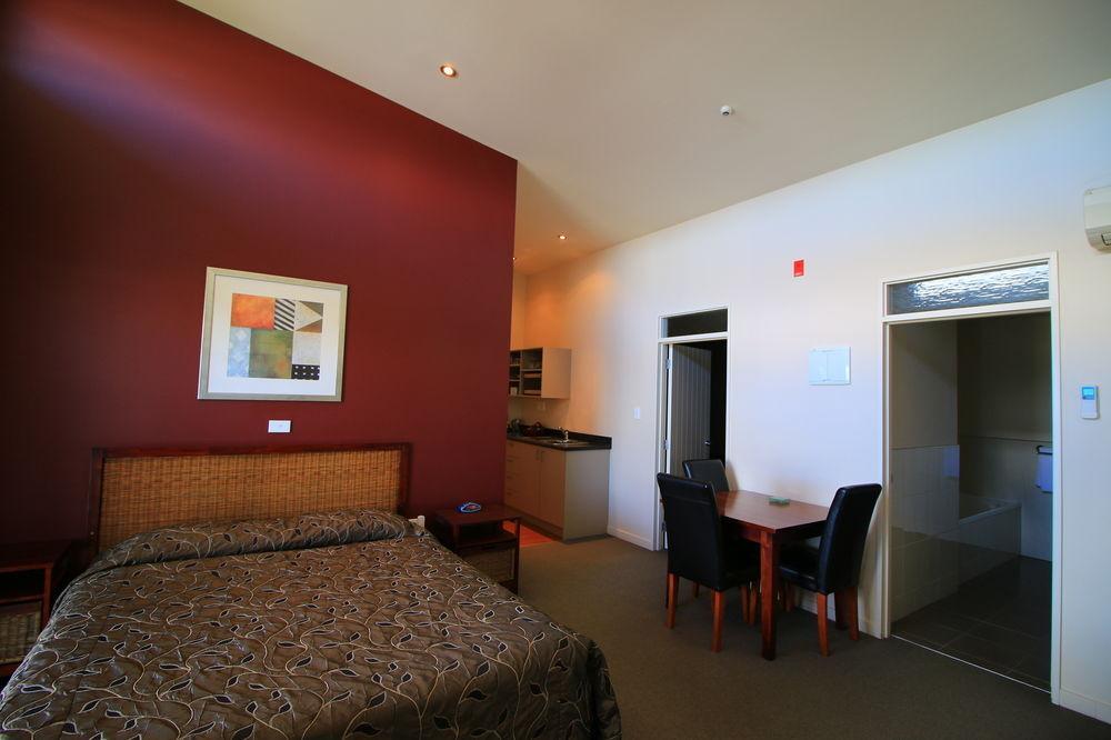 Fitzherbert Regency Motor Lodge Palmerston North Extérieur photo